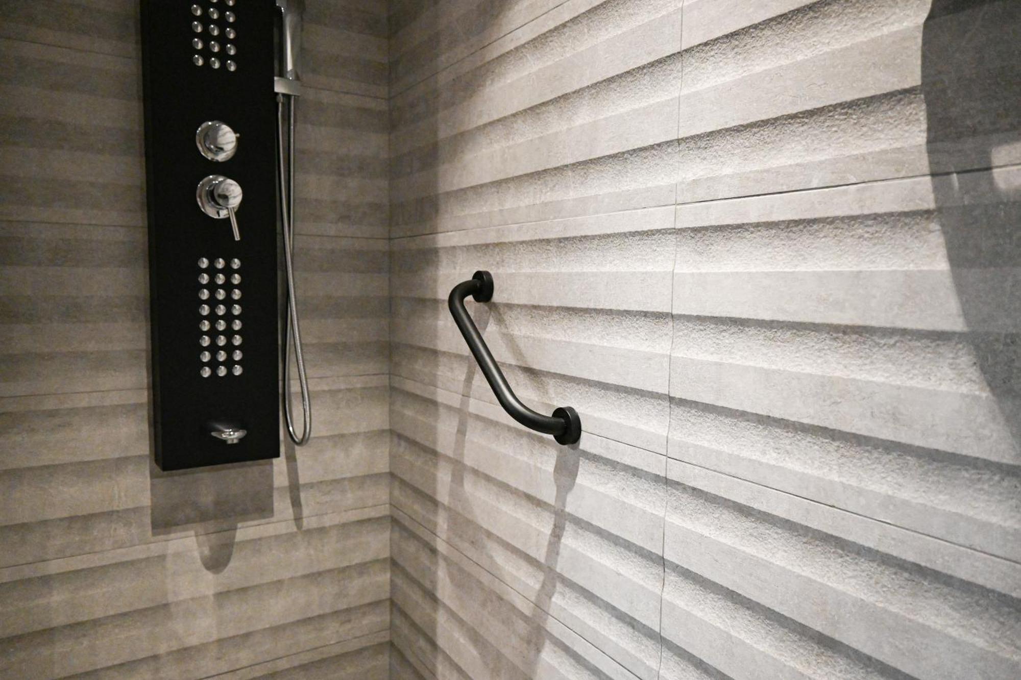 Komody Delphi Exteriér fotografie